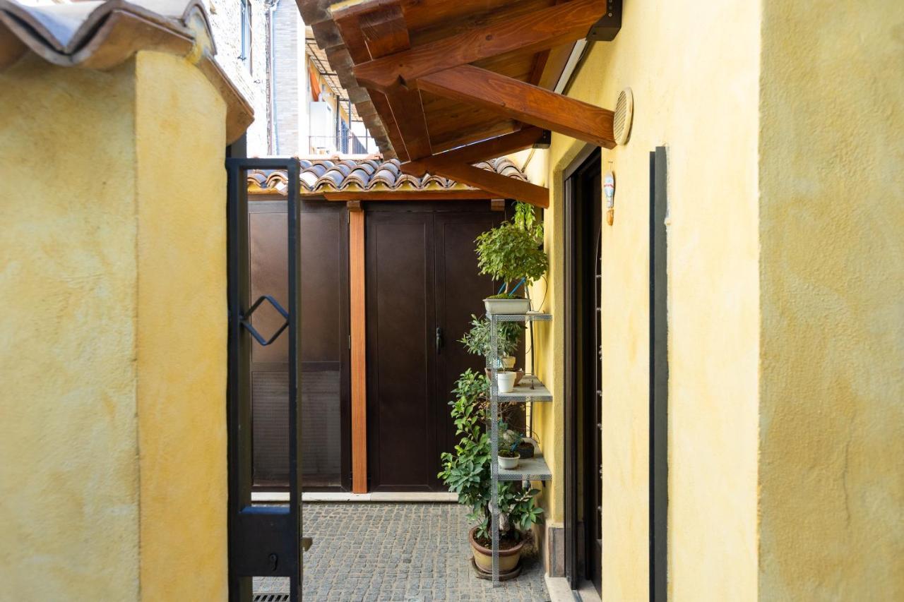 Casa Orsini, B&B And Winery Monterotondo  Exteriör bild